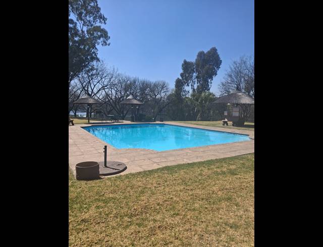 2 BEDROOM TOWNHOUSE FOR SALE IN PEACEHAVEN
